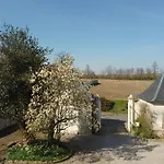 Charme D Antan Bed & Breakfast 3*